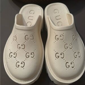 Gucci clogs